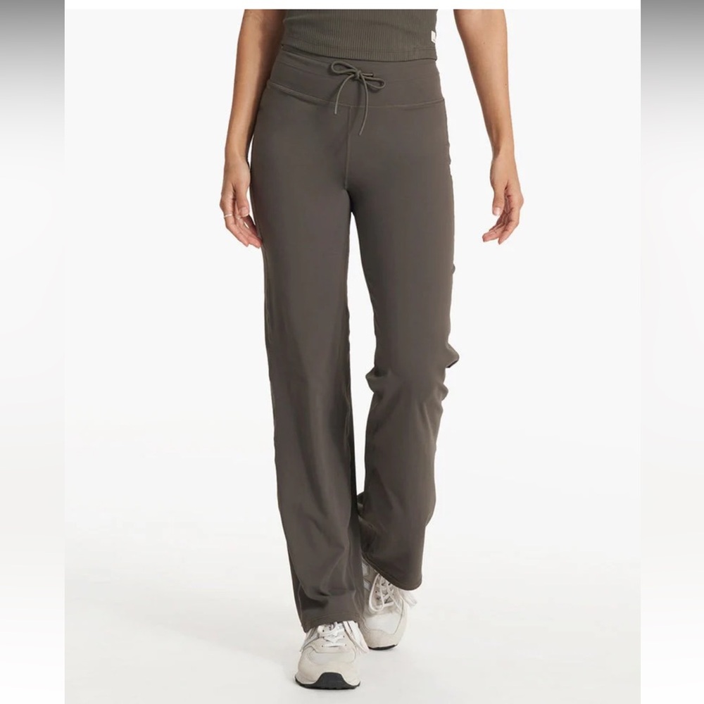 Vuori Daily Wide Leg Pant